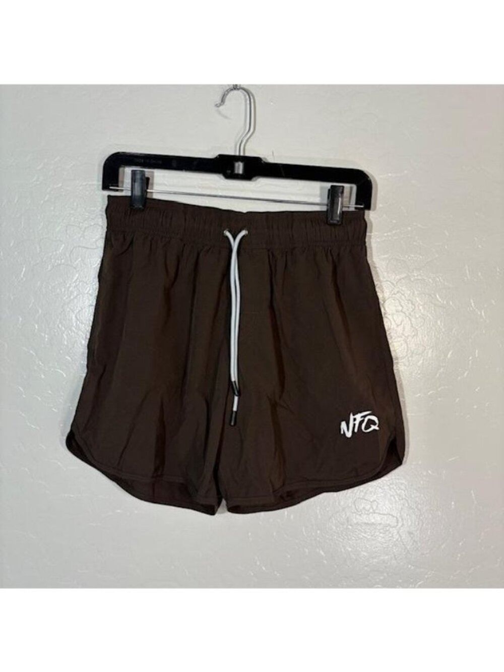 NFQ Shorts Mens Small Brown Running Athletic Dolphin Hem Drawstring Logo